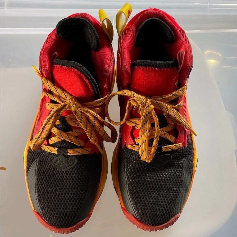 Adidas same 8 Kids Sneakers in Red and Yellow Disney Pixar Mr. incredible size 5